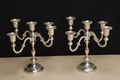Paire de candélabres à cinq lumières, en...