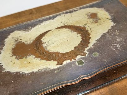 Lot de quatre coffrets et une porte carte...