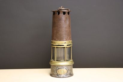 Lampe de mineur
H: 26 cm.