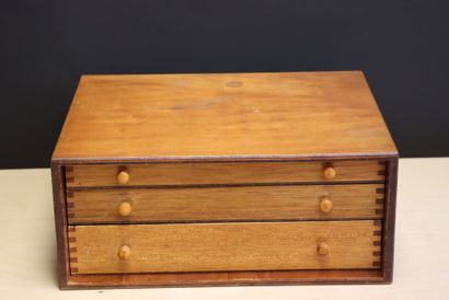 Ménagère de couverts en métal argenté en...
