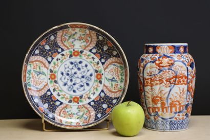 Vase et coupe creuse en porcelaine du Japon...