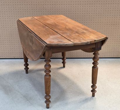 Table à volets
H: 72 x 119 x 65 cm
H: 72...