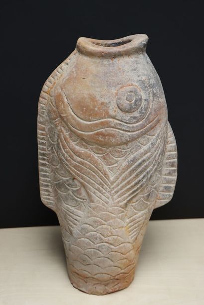 Grand poisson décoratif en terre cuite de...
