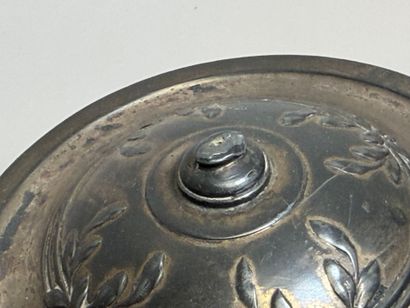 Seau à biscuit en métal , verrerie émaillée.
Vers...