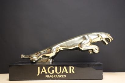 Jaguar Fragrances
Grande sculpture publicitaire...