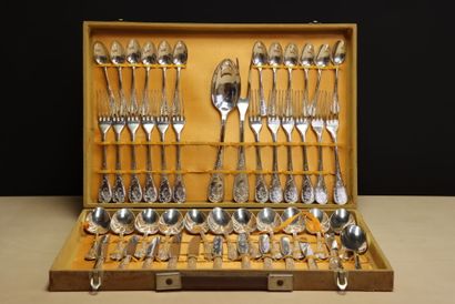 Menagère de couverts en métal argenté allemand,...