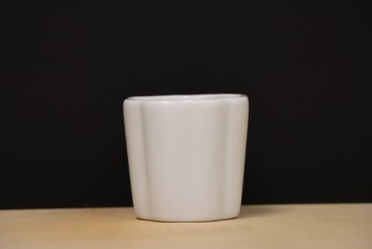 Lot de 54 verrines en porcelaine Pillivuyt
Quatre...