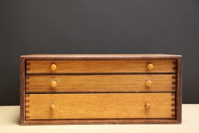Ménagère de couverts en métal argenté en...
