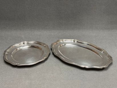 Plat rond et plat ovale en métal argenté...