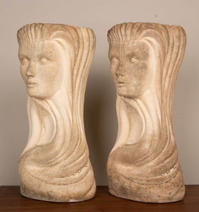 Paire de bustes de femmes formant jardinières,...