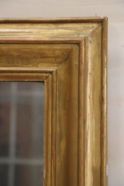 Miroir de cheminée cadre stuc doré
140 x...