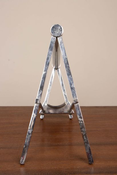 Porte bouteille moderniste en métal chromé....