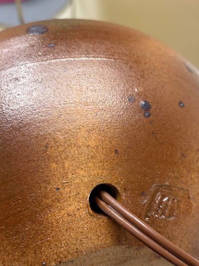 Pierre DIGAN (1941-2016)
Lampe en grés 
H:...