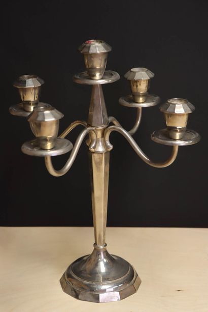 Suite de trois candélabres à cinq lumières,...