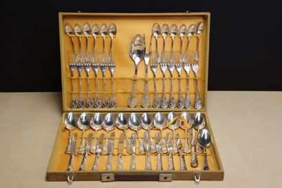 Menagère de couverts en métal argenté allemand,...