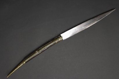 Grand couteau pliant type navaja, XIX°
Manche...