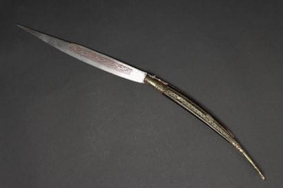 Grand couteau pliant type navaja, 
Manche...