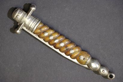 Couteau pliant solognot, à garde, manche...