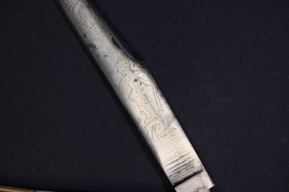Couteau pliant navaja, le manche à plaquettes...
