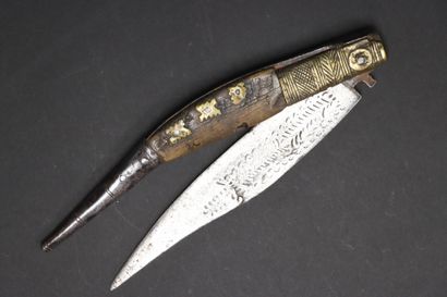 Grand couteau pliant type Navaja XIX°
Manche...