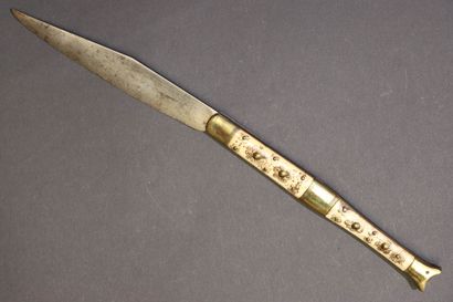 Couteau navaja français, XIX°, le manche...