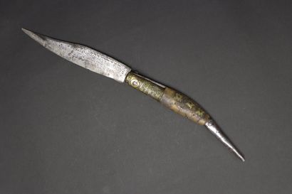 Grand couteau pliant type Navaja XIX°
Manche...