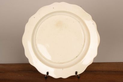 STAFFORDSHIRE.
Assiette chantournée en céramique...