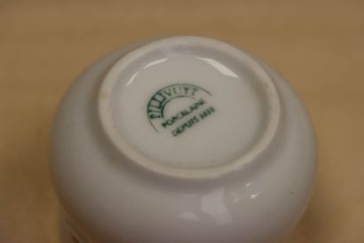 Lot de 54 verrines en porcelaine Pillivuyt
Quatre...