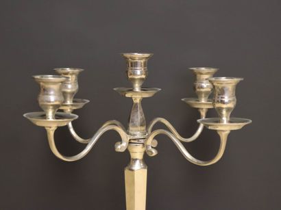 Candélabre à cinq lumières en métal.
H: 39.5...