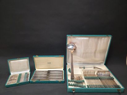 Ménagère de couverts en métal argenté décor...