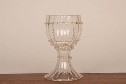 Verre Römer à décor en application
Hollande...