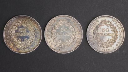 3 pièces de 50 francs argent Hercule 1977
89...