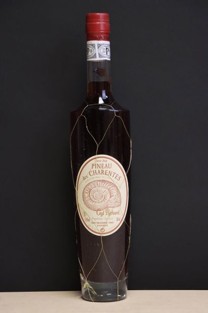 Pineau des Charentes. 
Gyl Richard. 
50 ...