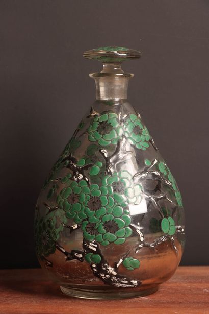 MAISON DELVAUX, rue Royale à Paris.
Carafe...