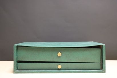 Partie de ménagère de couverts en métal doré,...