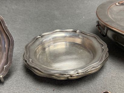 Lot de métal argenté: chauffe-plat, quatre...