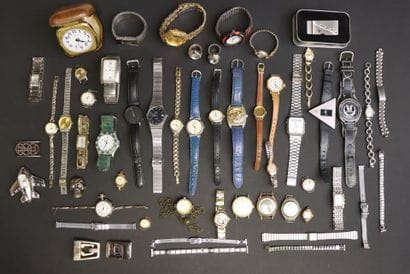 Lot de montres fantaisie.