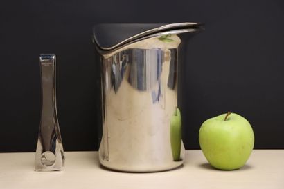 Georg JENSEN. 
Seau à glaçon et pince en...