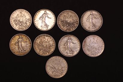 Ensemble de 9 pièces de 5 francs argent semeuses
Poids:...