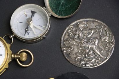 Lot comprenant:
Deux montres à goussets,...