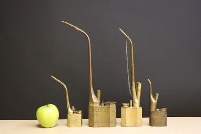 Quatre pipes chinoises en bronze
H. de 16...