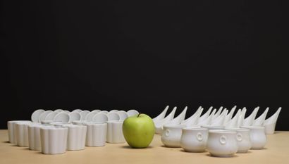 Lot de 54 verrines en porcelaine Pillivuyt
Quatre...