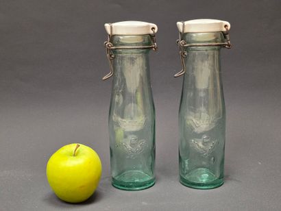 Paire de bouteilles conserve en verre La...