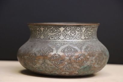 Trois coupes d'Afrique du nord. 
H. :7 cm....