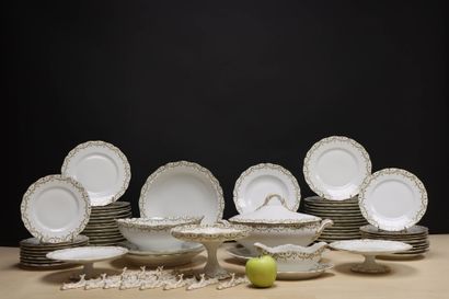 Service de table en porcelaine de Limoges....