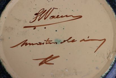 Plat creux et bol sur talon en céramique...
