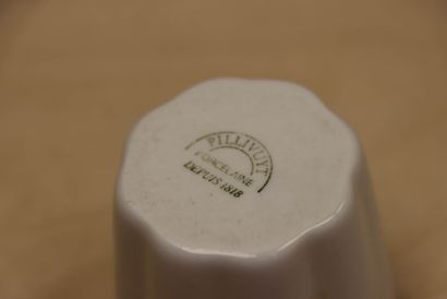 Lot de 54 verrines en porcelaine Pillivuyt
Quatre...