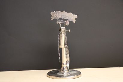 Briquet de bar anglais en métal chromé
H...