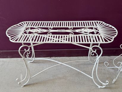 Lampadaire et console de jardin en fer courbé...
