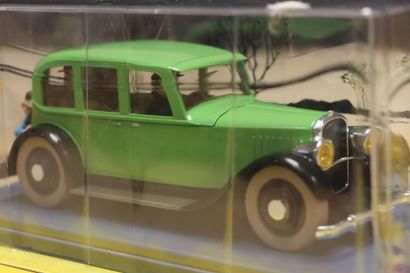 TINTIN Le lotus bleu. 
Réunion de deux miniatures...